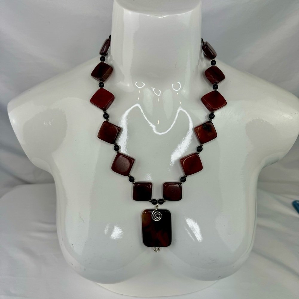 Beautiful Brown Agate Stone Necklace with Black Beads Heavier Weight